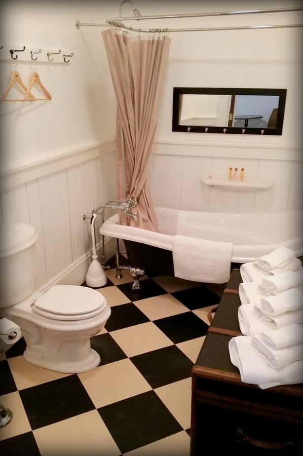 Mineral Point Hotel Dış mekan fotoğraf